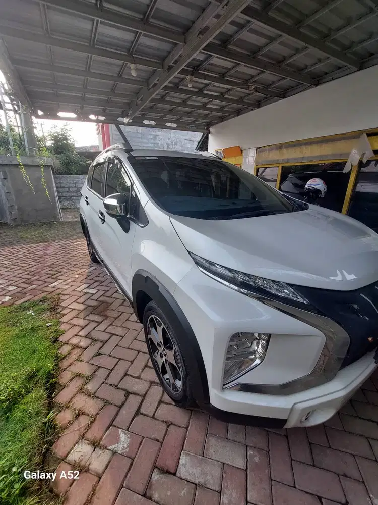 Dijual mobil xpander cross 1.5 plus AT