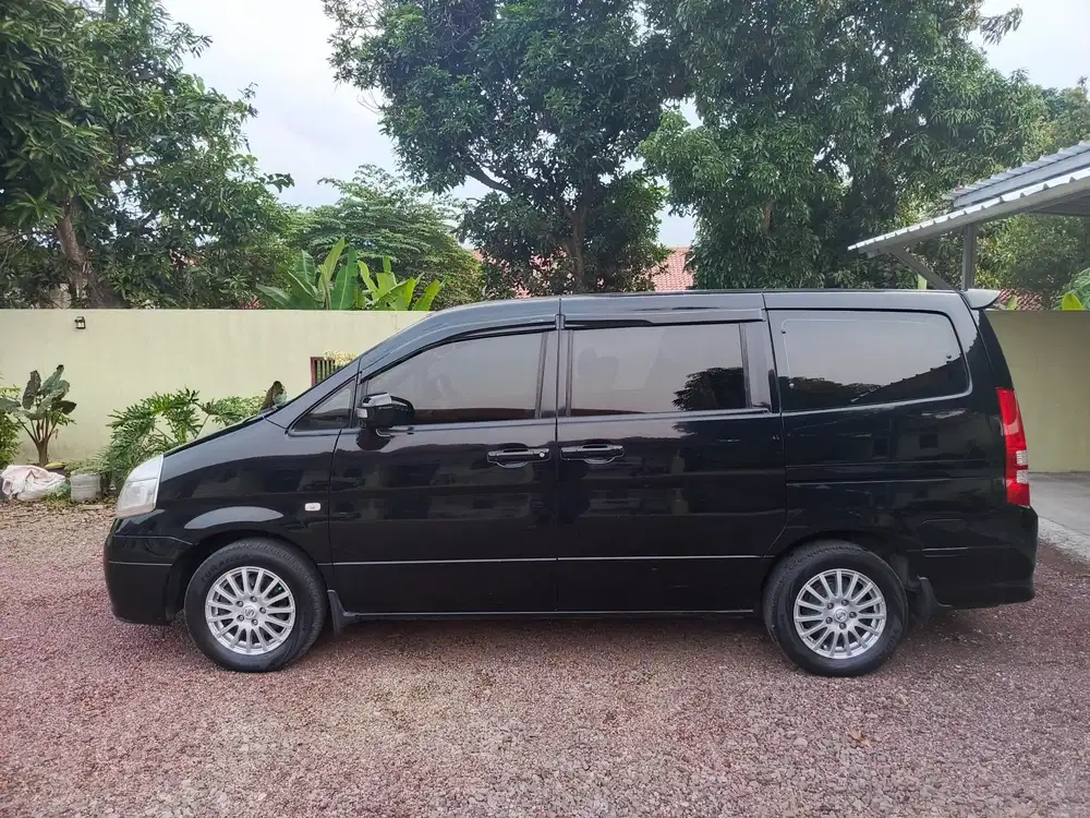 Nissan Serena 2012 Bensin
