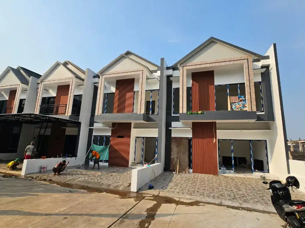 Rumah mewah 2 Lantai Siap huni lokasi depan MABES TNI CIlangkap Cipayung Unit Siap Huni