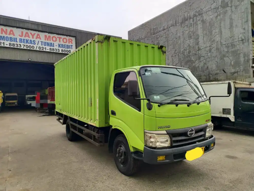 Hino Dutro 110LD 6 Roda Box