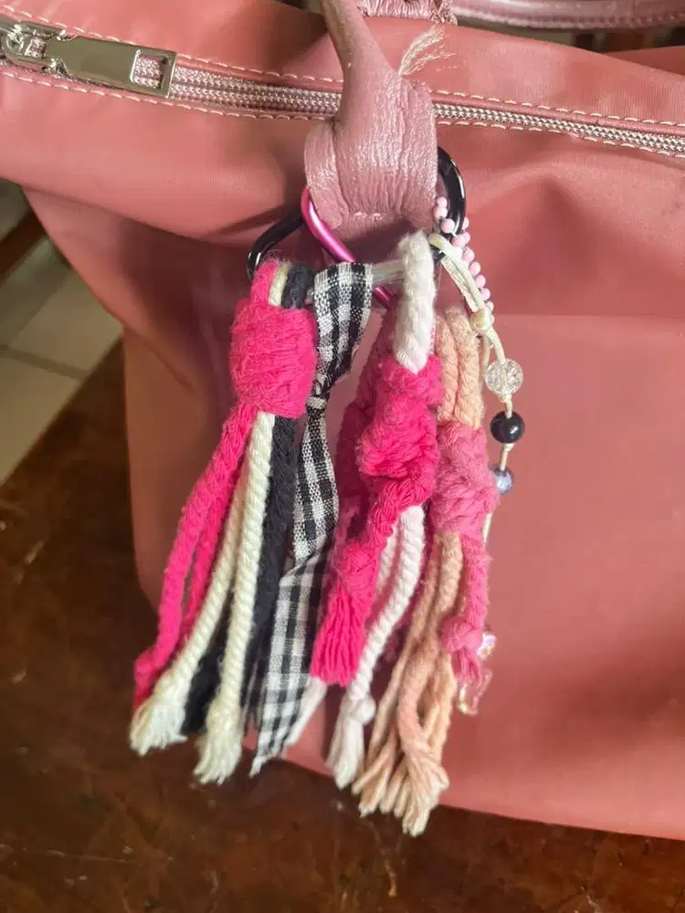Gantungan Tas Handmade Unik – Tambah Gaya Tanpa Ribet!