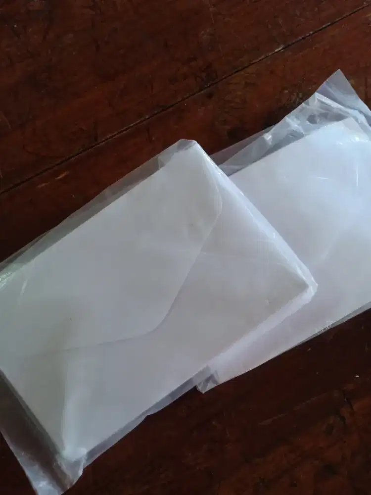 Amplop Putih Polos – Kualitas Tebal & Rapi (Baru Dalam Plastik)
