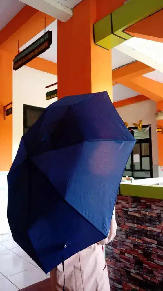 Payung Lipat Anti-Angin – Ringan, Kuat & Stylish!