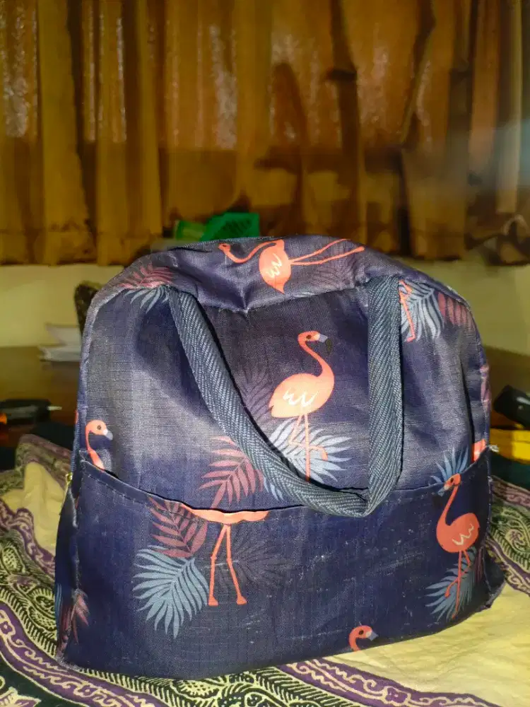 Tas Tempat Makan – Praktis, Bersih, dan Cocok untuk Sekolah atau Kerja