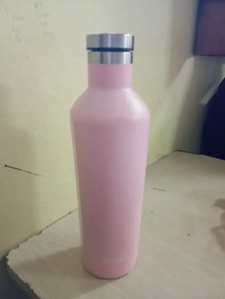 botol minum pink aesthetic