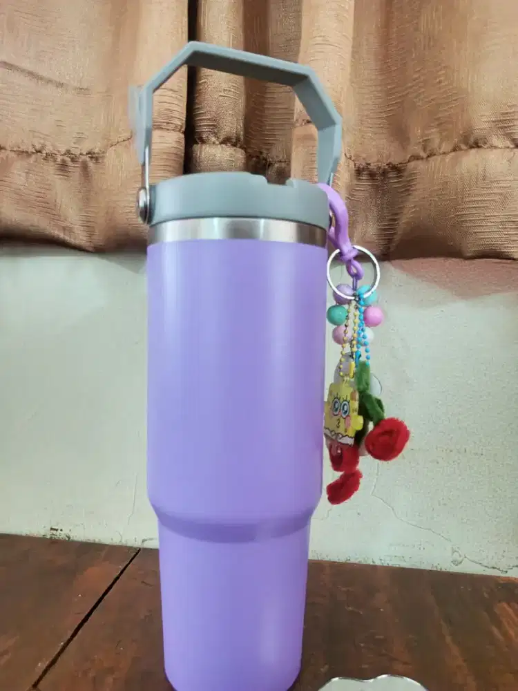 Tumbler Ungu Stainless – Stylish, Anti Bocor, dan Mudah Dibawa!