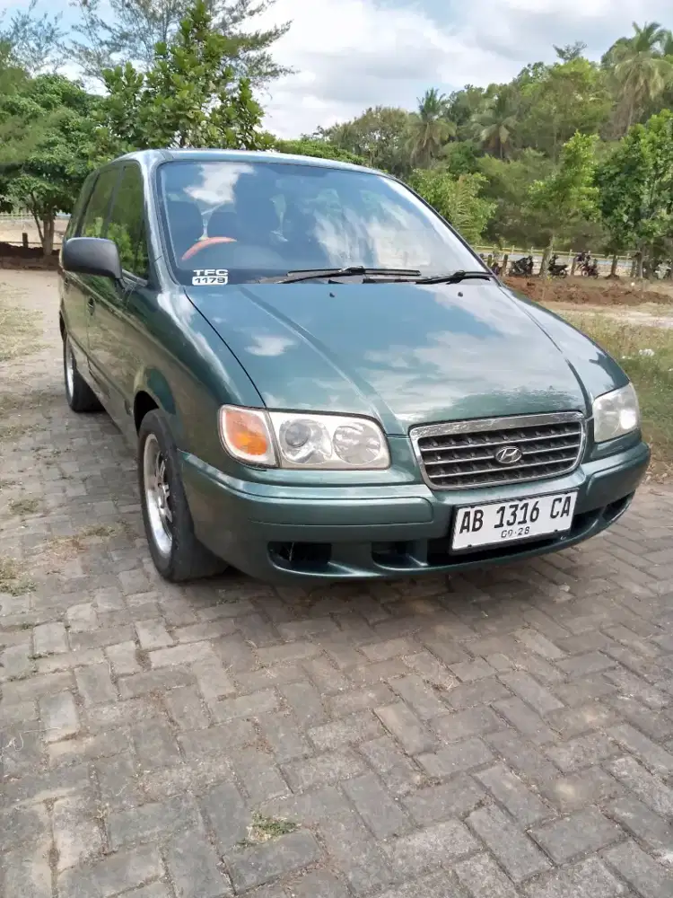 Jual cepat Hyundai trajet 2001