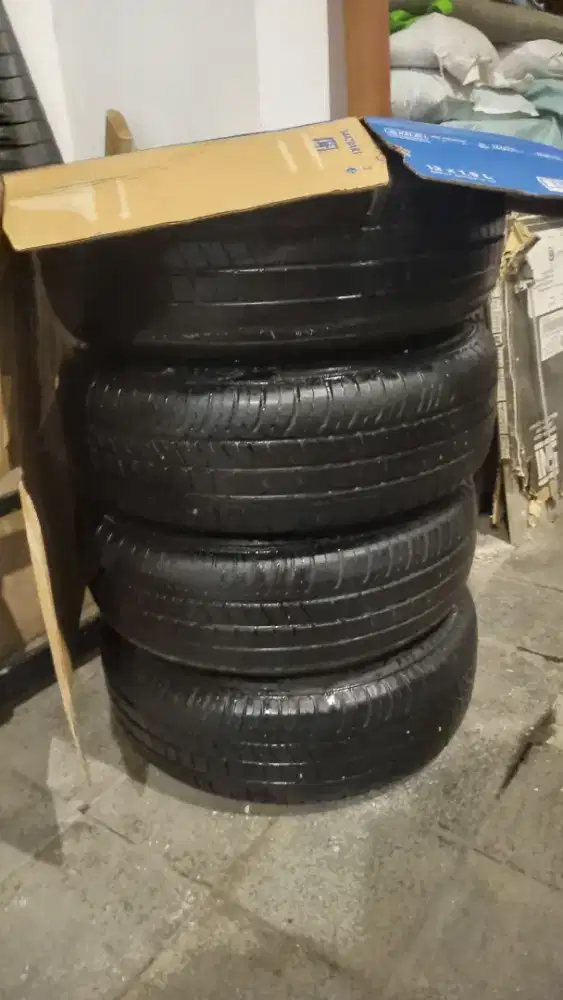 Velg Racing HSR dan Ban Wuling Air Ev