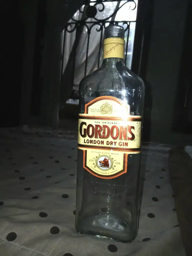 Botol Bekas Gordons London Dry Gin