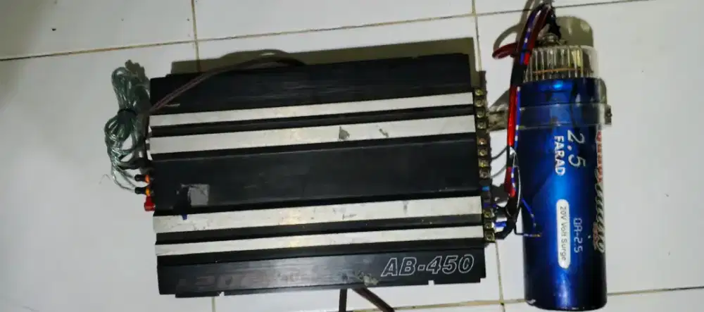 Jual power satu set sama sepeker subwoofer 12inc.jual butuh