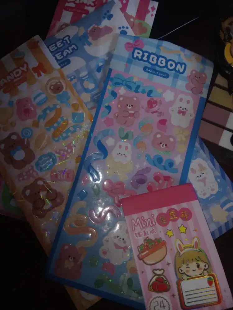 Stiker Beruang & Kelinci: Koleksi Stiker Lucu untuk Semua Usia