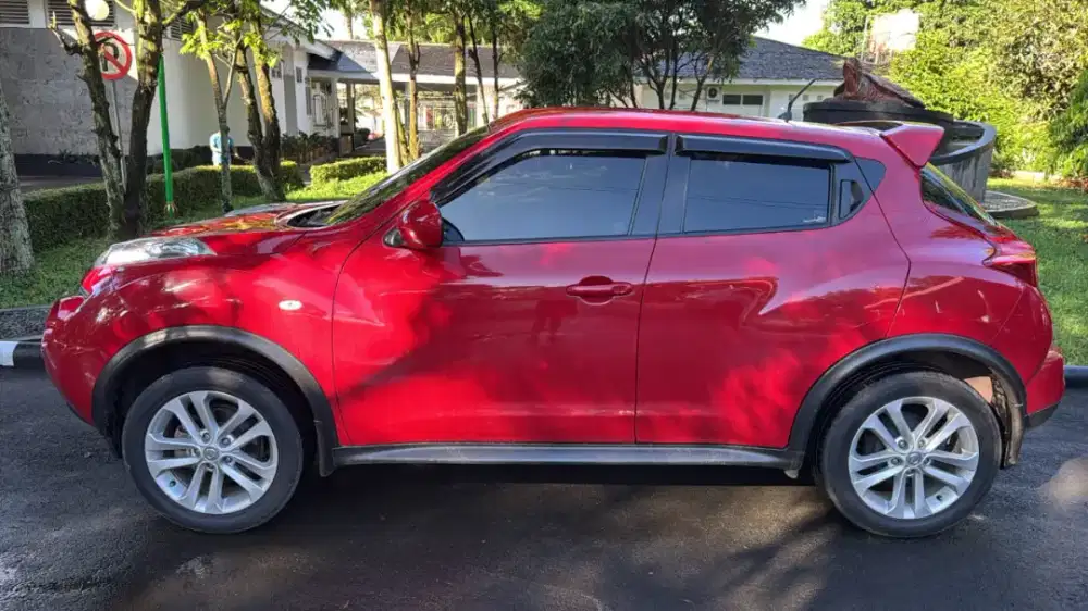 Nissan Juke RX red edition