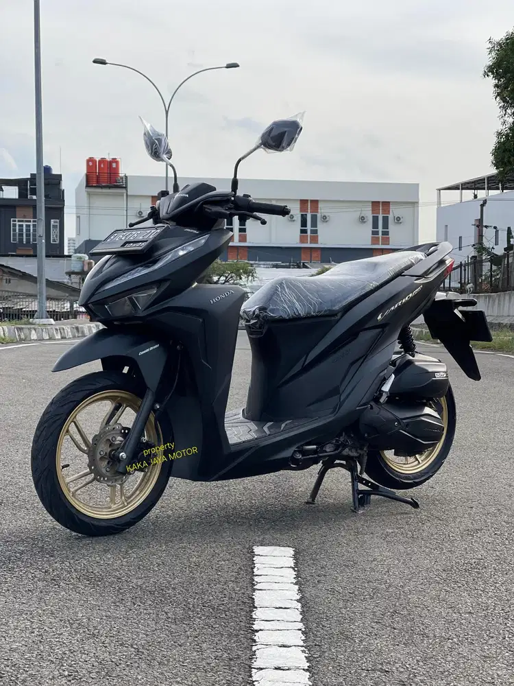 KREDIT BERGARANSI- VARIO 150 KEYLESS 2021