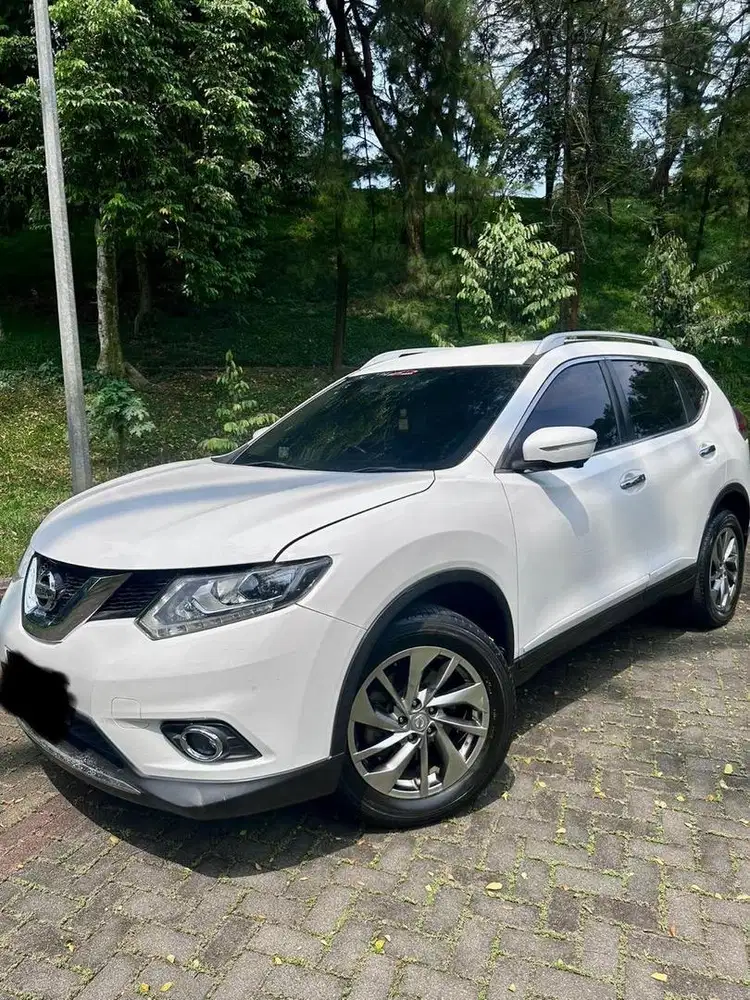 Nissan Xtrail 2.5 AT Putih