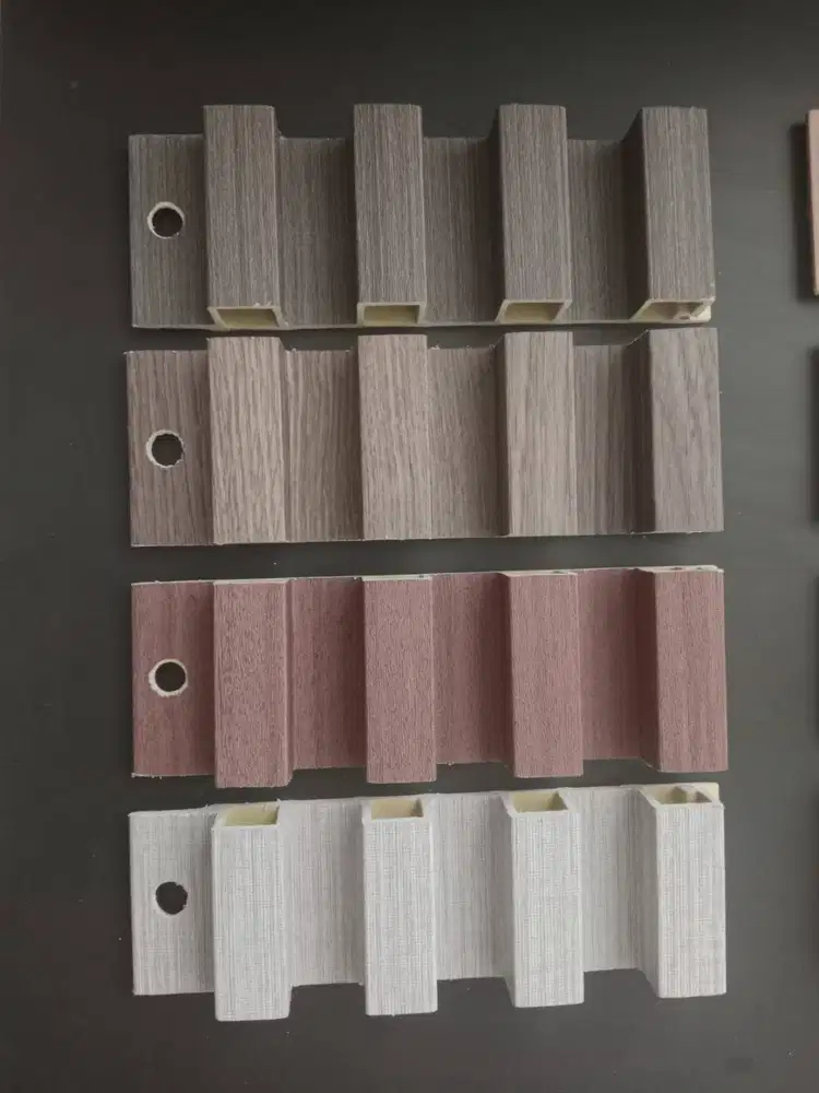 Wallpanel dekorasi dinding merk Oriza motif woodgrain / kayu