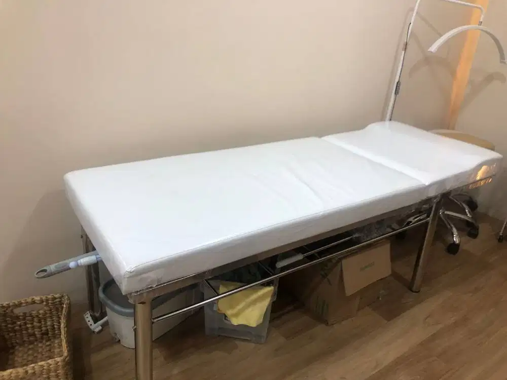 Bed Eyelash / Bed perawatan atau Massage bed / Beauty Bed