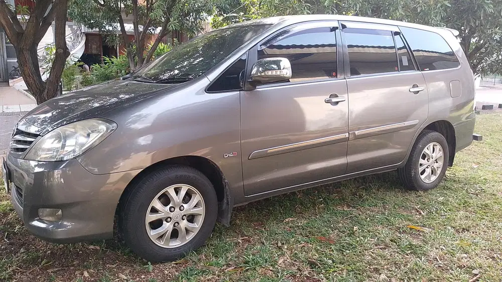 Toyota Kijang Innova 2010 Diesel