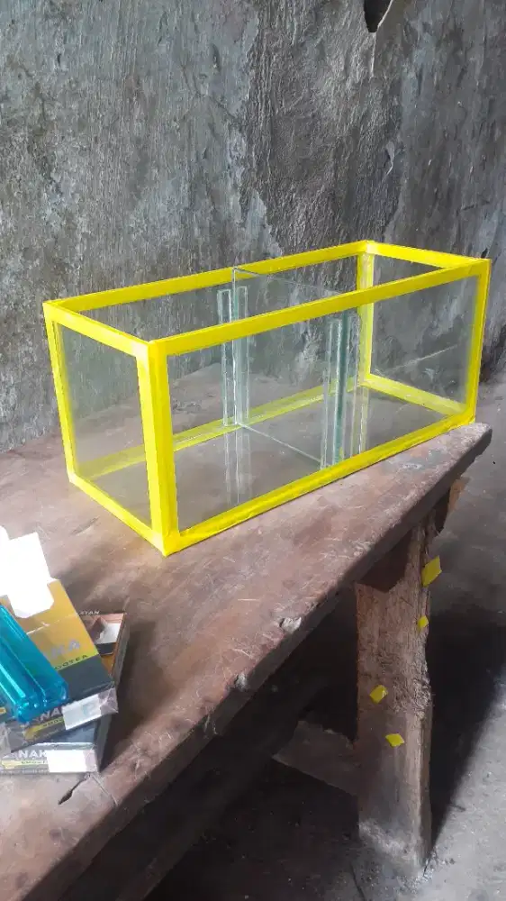 Aquarium mini ikan hias   /  ikan cupang