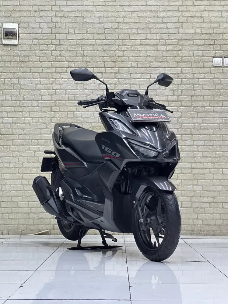 TERMURAH‼️ Honda Vario 160 CBS 2022 Metallic Black - Dava Mustika