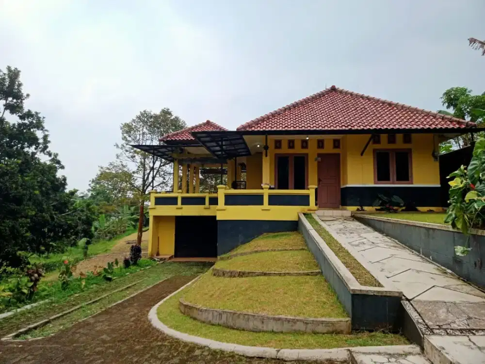 Jarang Ada Di Jual Cepat Tanah bonus bangunan 2 rumah siap huni view gunung Salak deket curug dan The highland park resort