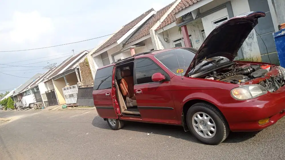 Kia Carnival 2000 Bensin