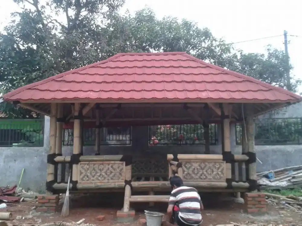Saung gazebo bambu