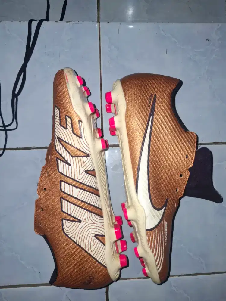 Sepatu Bola Nike Mercurial