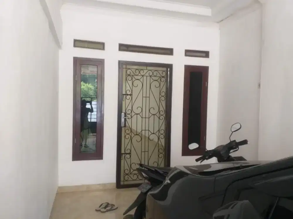 DiJual Rumah dan Usaha