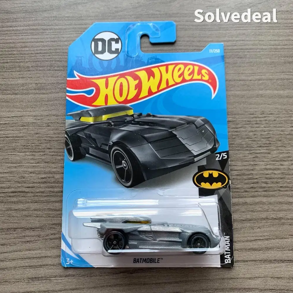 Hot Wheels Batman DC Batmobile 2019 Abu-abu – Baru