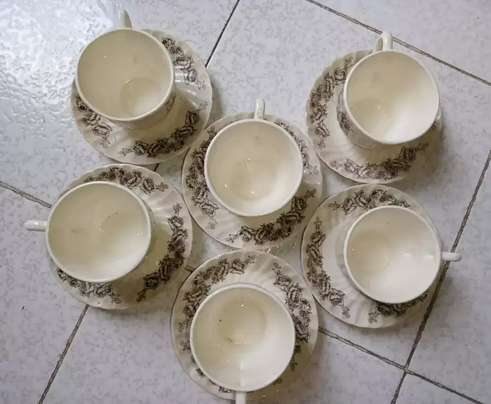 Cangkir Keramik.1 Set