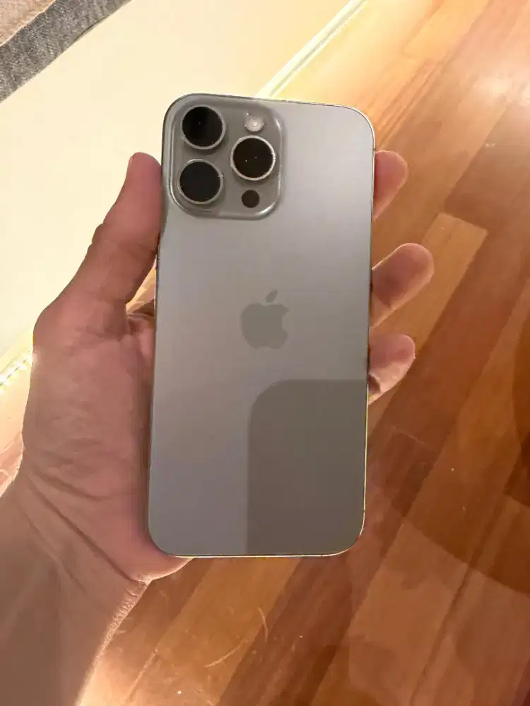 Iphone 16 promax 1tb Desert Titanium