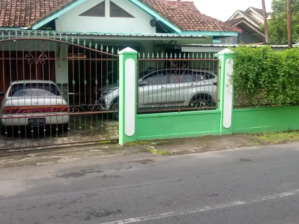 rumah luas di jongke barat hyatt