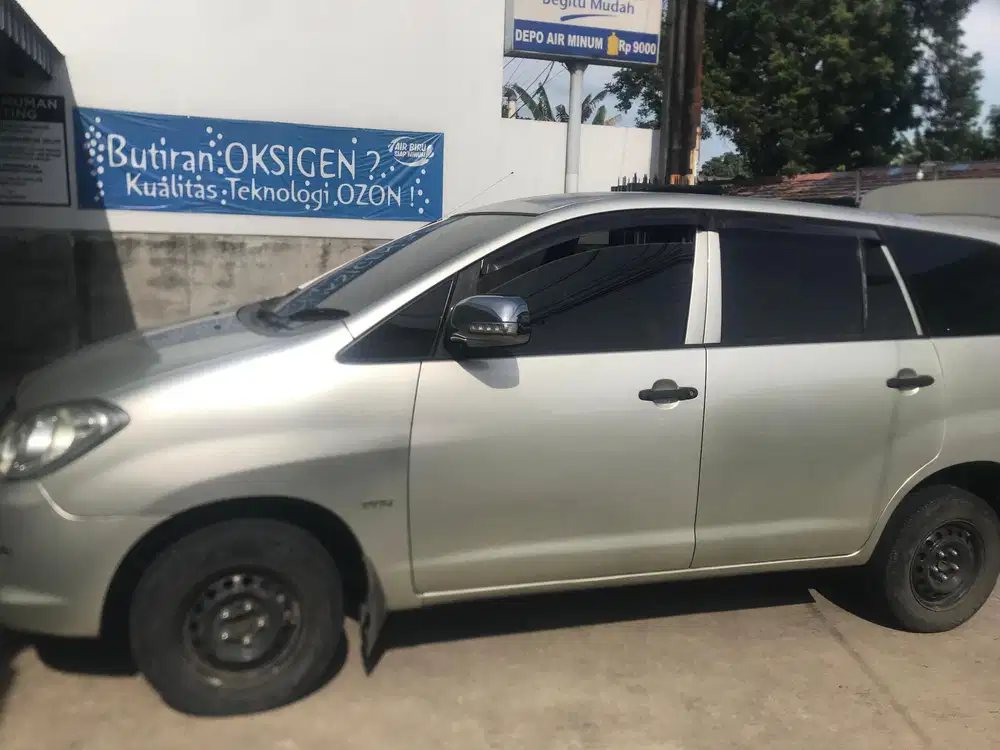 Toyota Kijang Innova 2008 Bensin