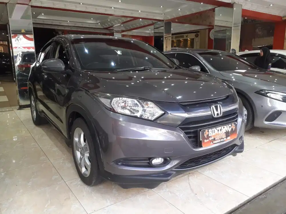 HONDA HRV E AT 2017 GREY / MODEL THN 2018 (BINTANG MOTOR)