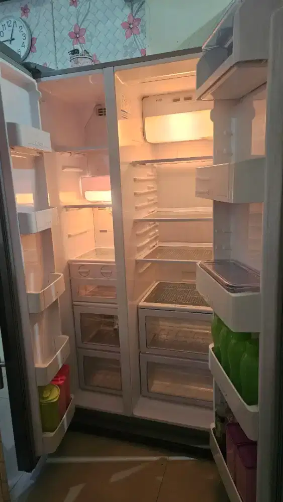 Jual cepat Kulkas side by side Haier