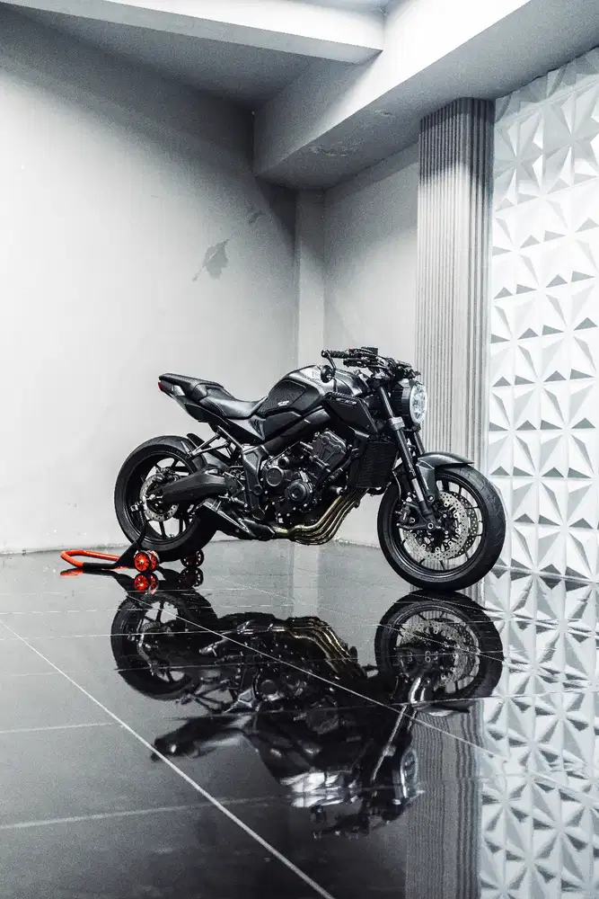 Honda CB-650 Neo Black Freedom 2023