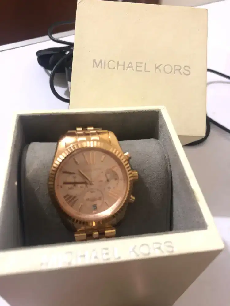 mk5556 michael kors