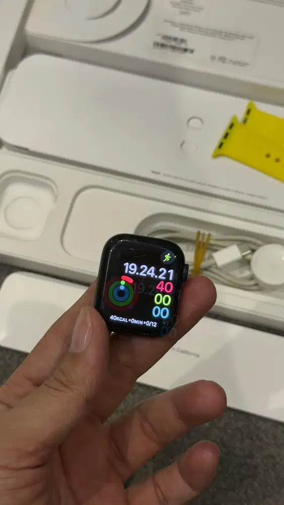 Dijual Apple Watch 7 Black 41mm Lengkap