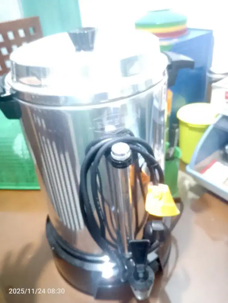 Pemanas air dan kopi