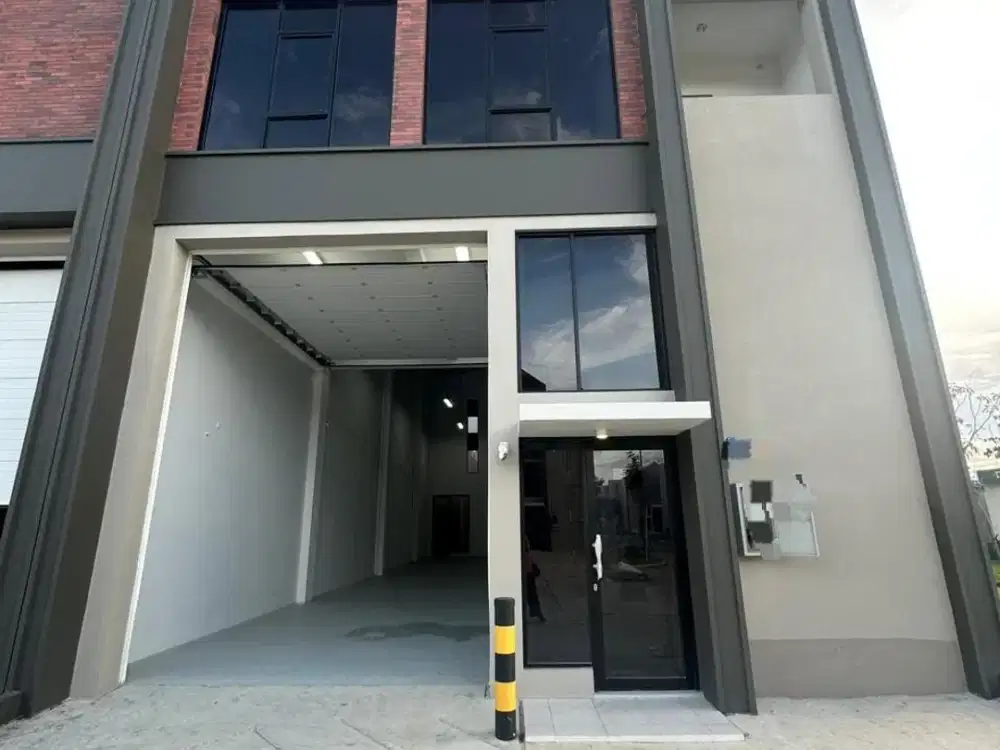 Disewakan gudang bizpark pik2 Ukuran besar