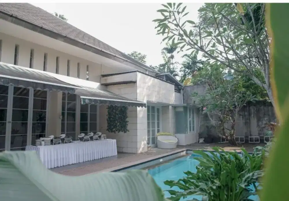 Dijual Rumah Bagus Siap Huni di Kemang Jakarta Selatan