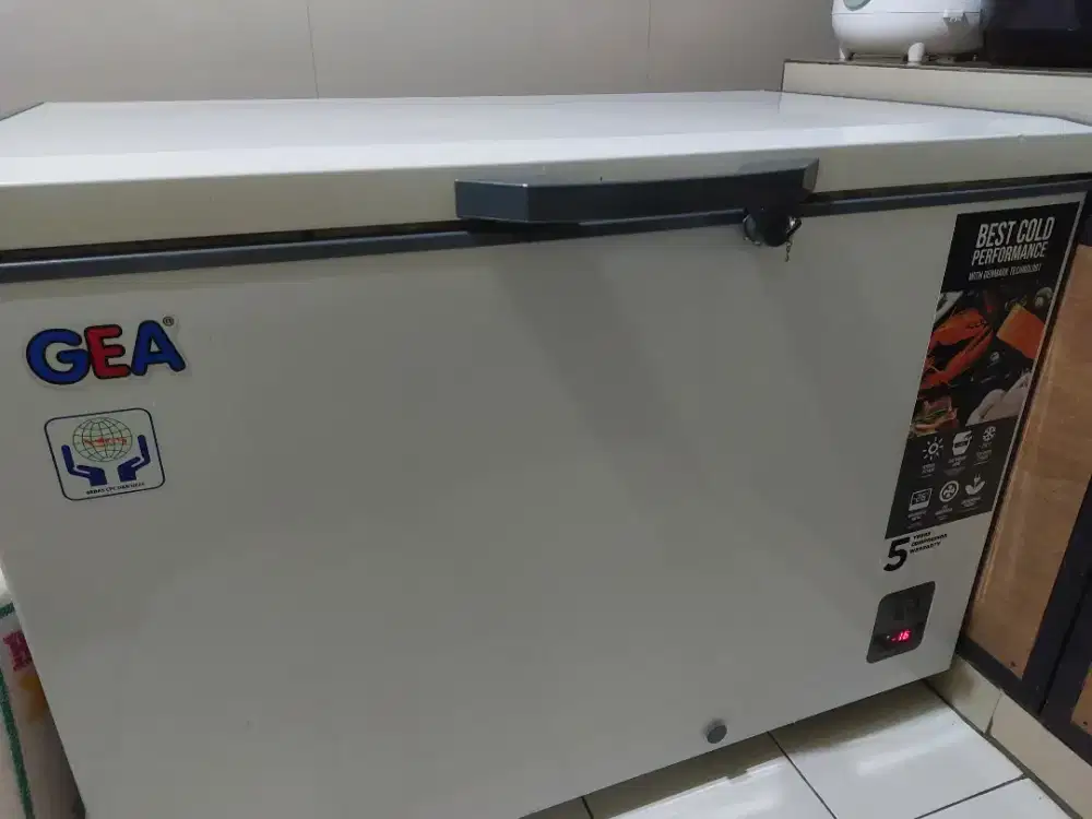Freezer Gea 336 R Garansi Masih 3 Tahun