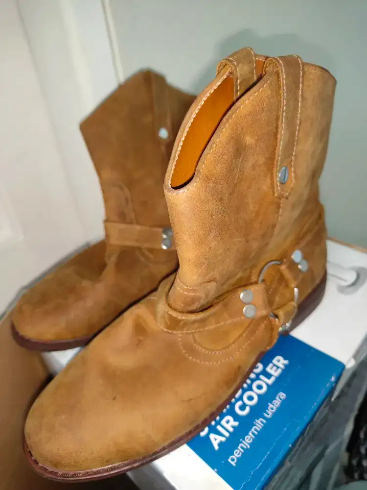 Boots wanita sz 35/36eu