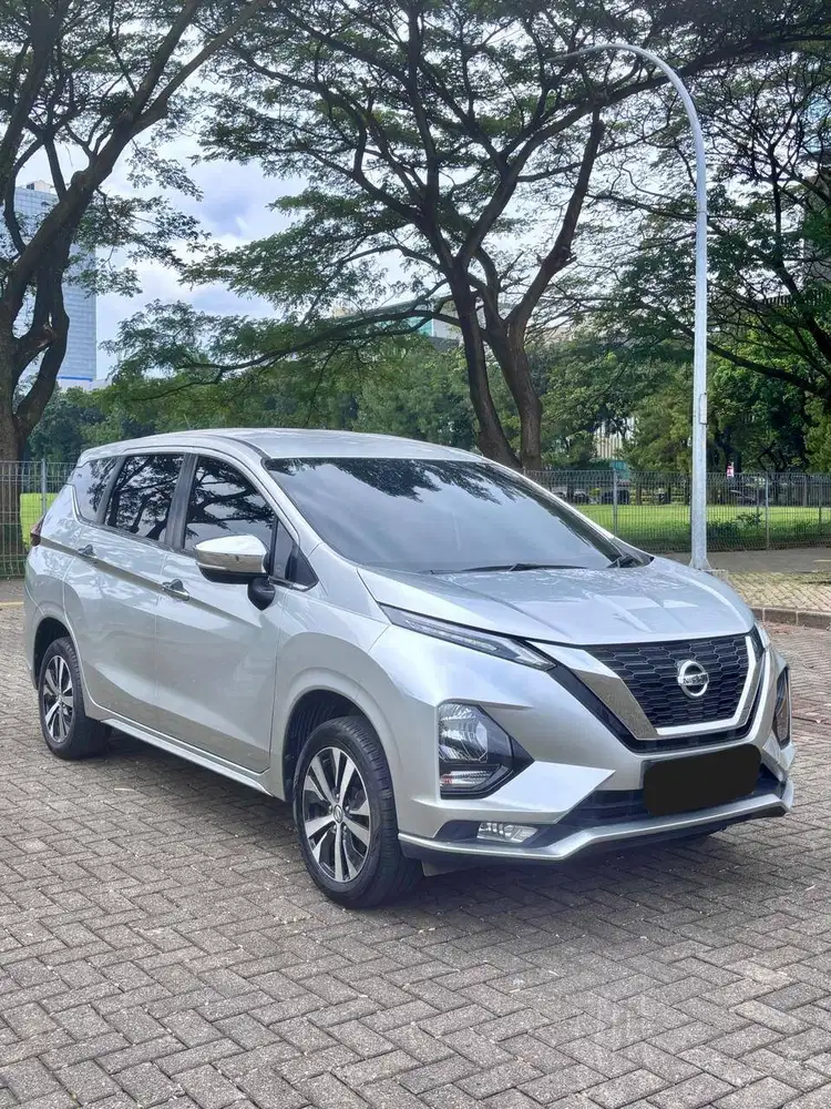 NISSAN LIVINA 1.5 VL AT Matic 2019 Km low 35rb dp 10jt