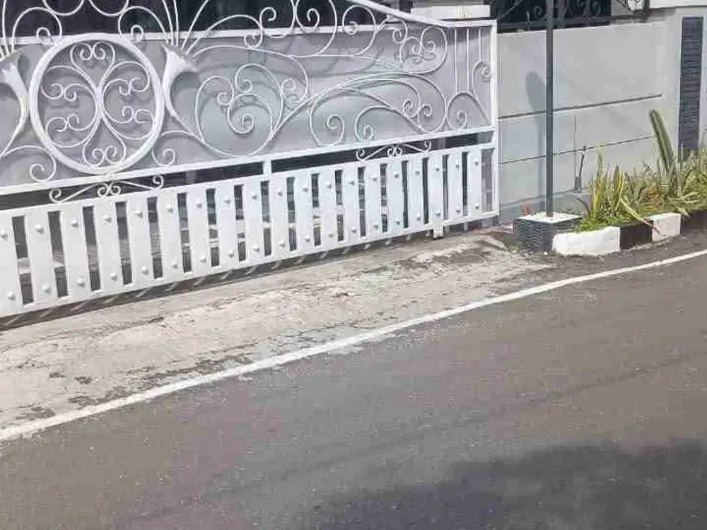 Rumah Hook di Lebdosari 50 m dari Jl Abdurrahman Saleh