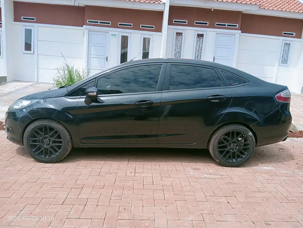 Ford Fiesta 2012 Bensin