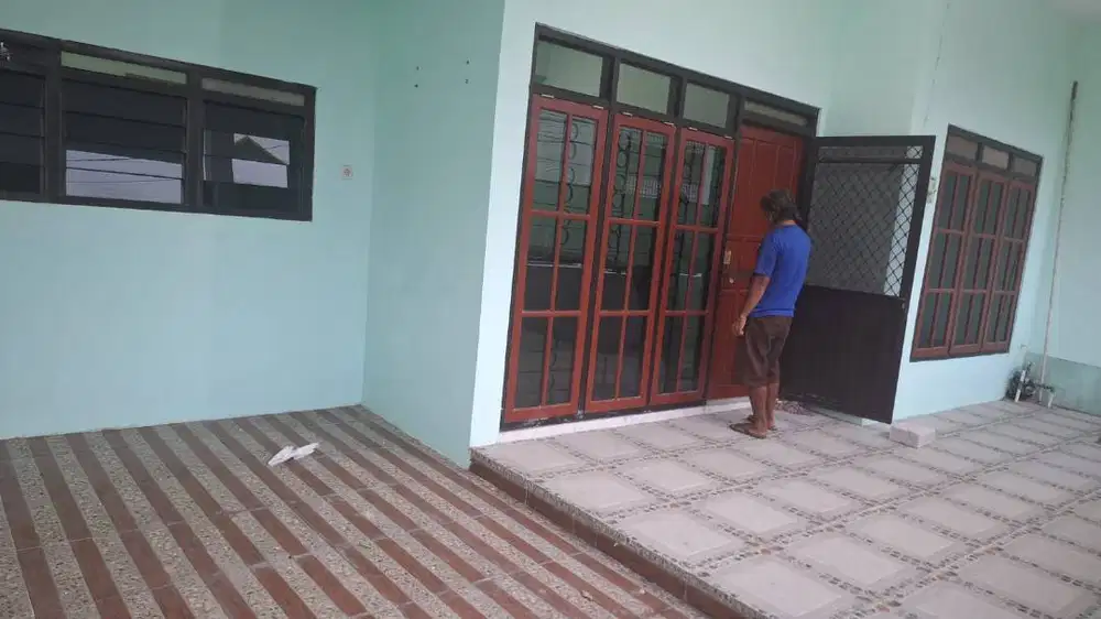 Dikontrakkan Rumah Baru 3 kamar Tidur, 2 kamar Mandi