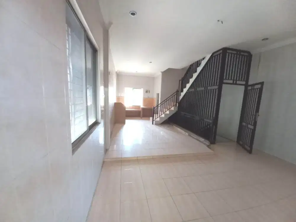 RUKO 3LT MURAH, TEPI JALAN PEMUDA DEKAT MALL CIPUTRA . PCW PEKANBARU