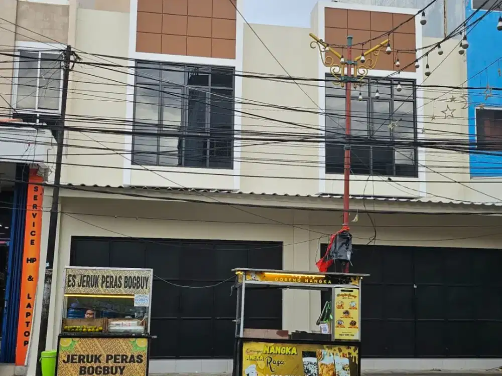 Disewakan Cepat Ruko Baru Gandeng 2 Lantai Lokasi Ramai di Pasar Lama Kota Tangerang