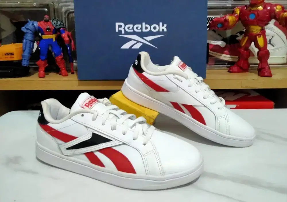 Sepatu Reebok Royal